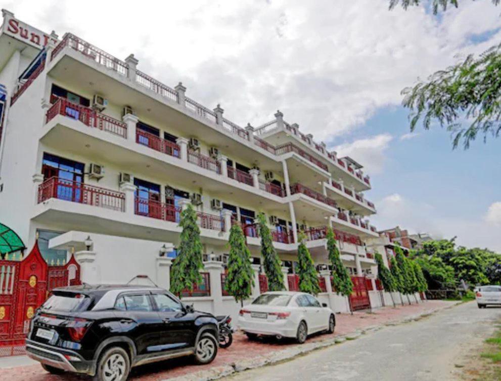 Hotel Sun Haven نويدا الكبرى المظهر الخارجي الصورة