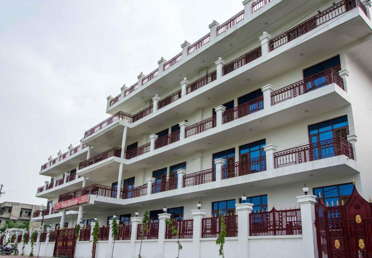 Hotel Sun Haven نويدا الكبرى المظهر الخارجي الصورة