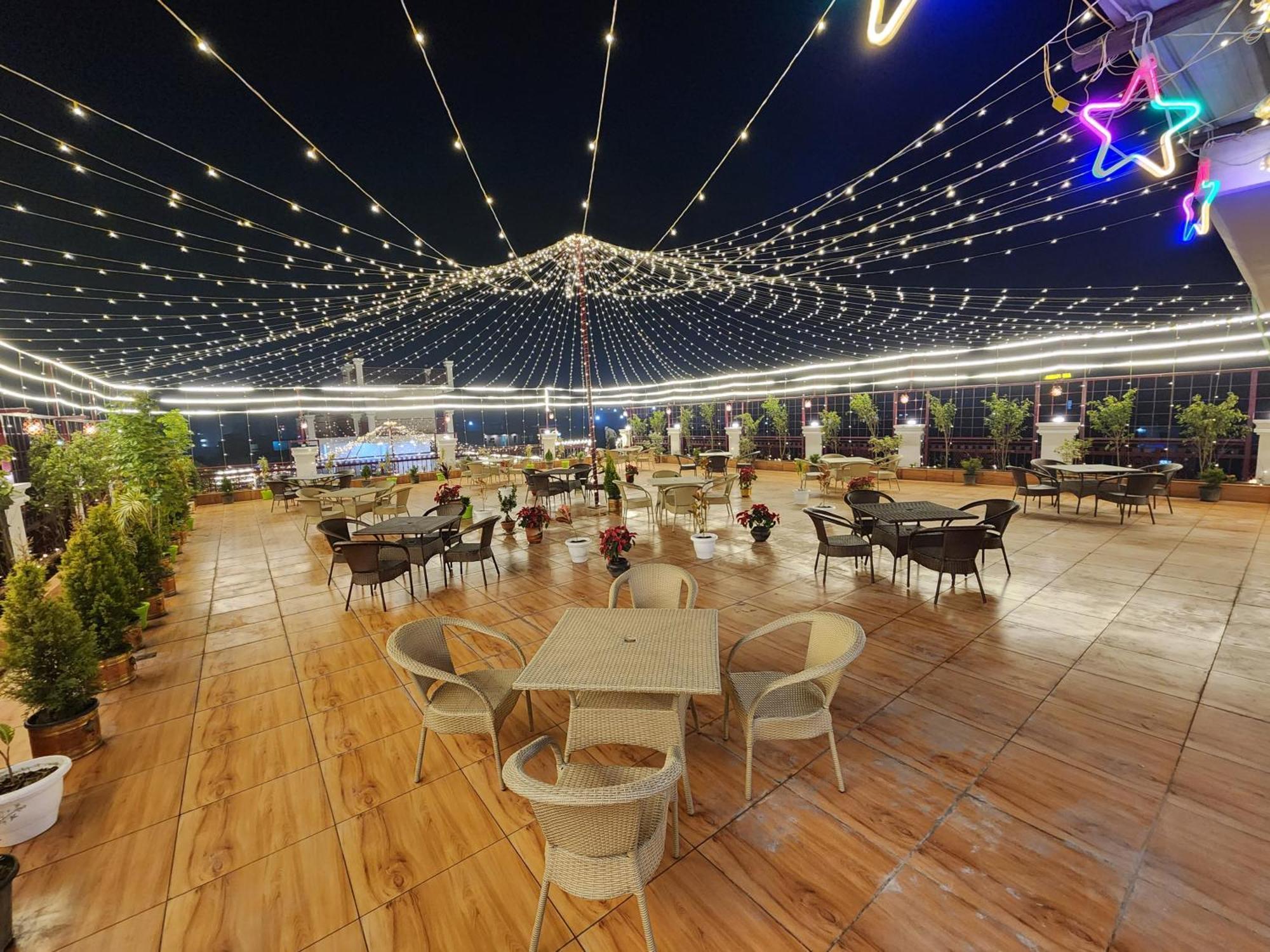 Hotel Sun Haven نويدا الكبرى المظهر الخارجي الصورة